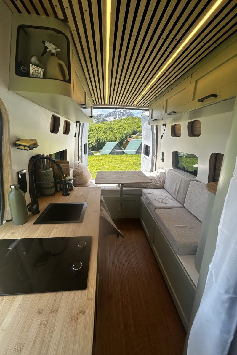 img 1100 1 scaled.jpg